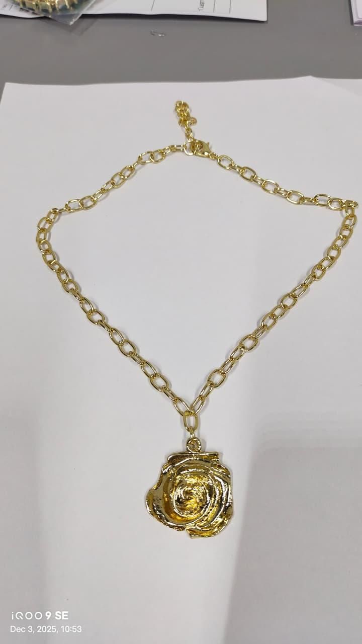 Golden Rose Jewelry Gift Set – Necklace, Earrings, Bracelet & Ring (4-Piece Combo)